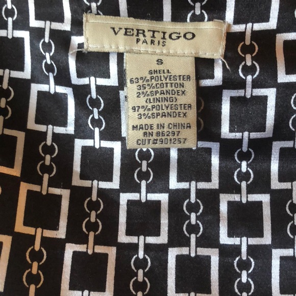 Vertigo Paris short black trench coat - Picture 5 of 6